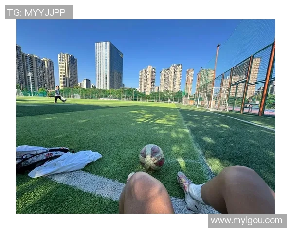 西安足球队的耐力挑战与训练探索聚焦足球运动的未来发展