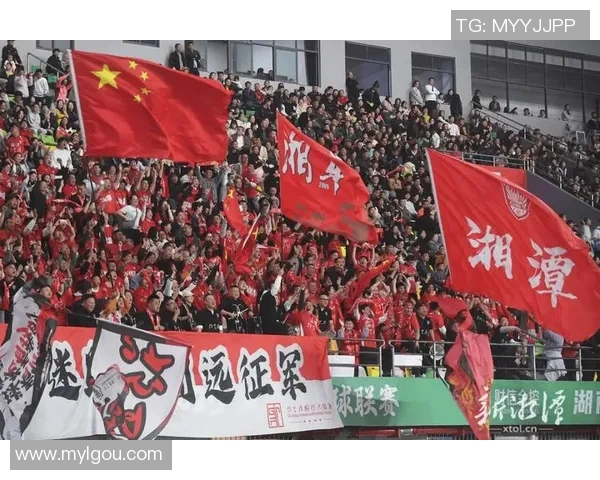 立冬时节足球热潮涌动球迷共庆冬季运动盛宴