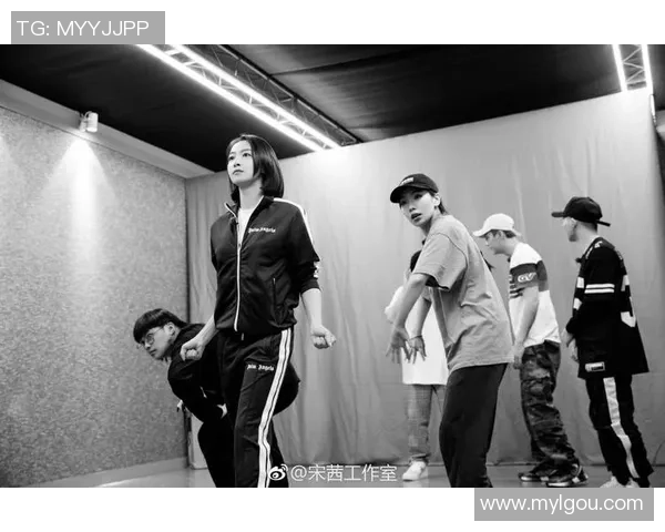 重庆街舞队与北京街舞队的精彩对决节奏分析与赛后反思 重庆街舞队与北京街舞队的精彩对决节奏分析与赛后反思